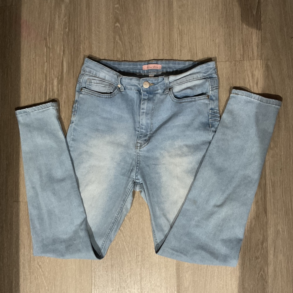 Light Blue Mellow Denim Skinny Jeans, Light Wash, Size 13